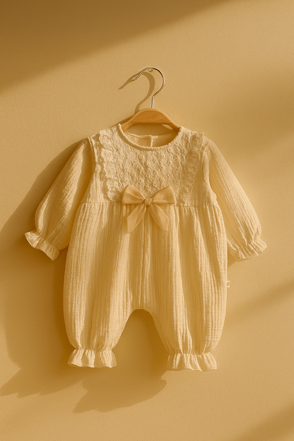 KIZ BEBEK FİYONK DETAYLI BEBE TULUM