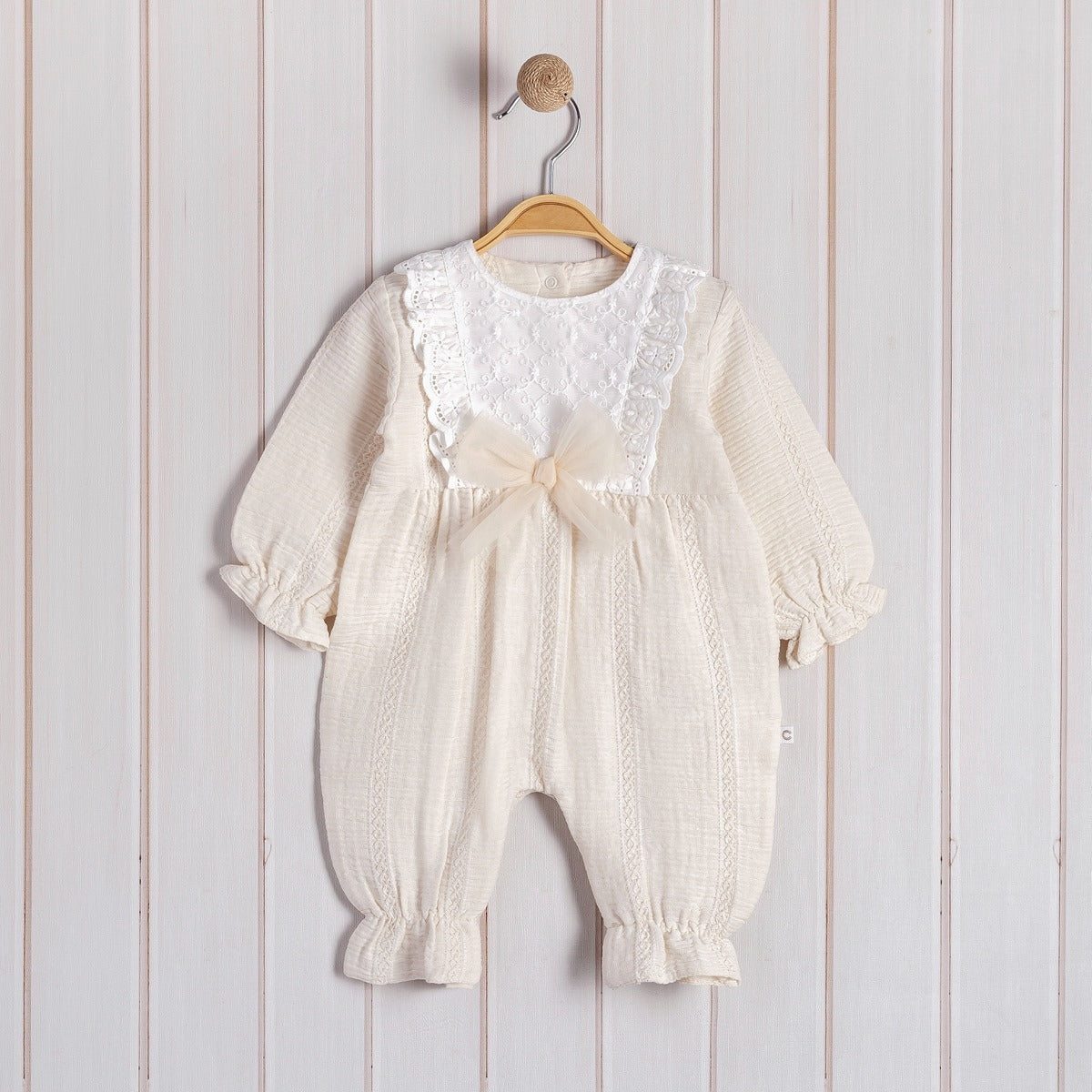 KIZ BEBEK FİYONK DETAYLI BEBE TULUM